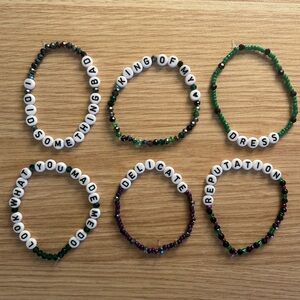 6 Taylor swift reputation friendship bracelets